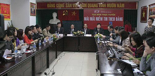 การเสวนา “ความเชื่อมั่นต่อพรรคตลอดไป”